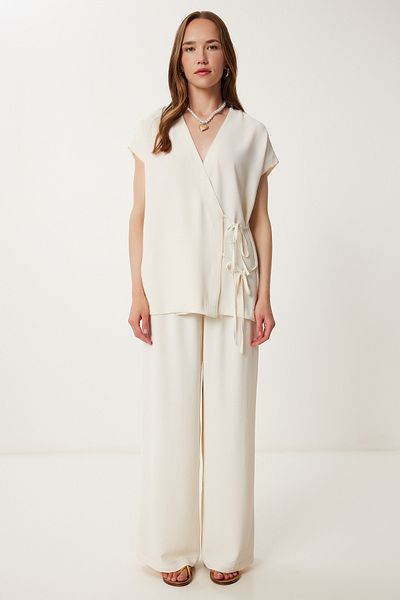 Happiness İstanbul Women's Cream Wrap Collar Blouse Pants Suit Dd01355