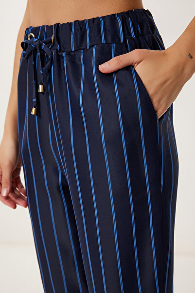 Happiness İstanbul Women's Navy Blue Striped Woven Jacket Pants Suit Wf00120