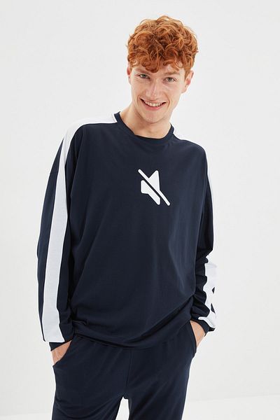 Trendyol Collection Námořnická modrá Regular Fit Pletená pyžamová souprava s potištěným proužkem THMAW21PT0681