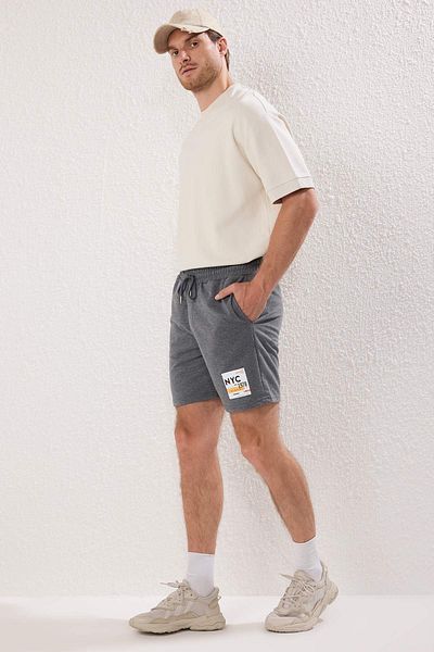 Trendyol Collection Anthracite Regular Cut, Μέσο Μήκος City Printed Σορτς