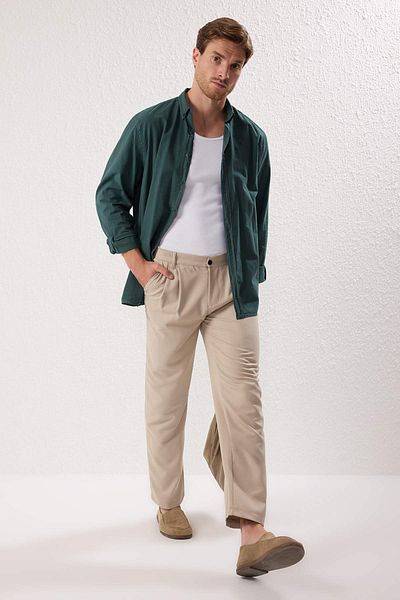 Trendyol Collection Steinfaltenhose aus Stoff mit klassischer Baggy-Passform TMNSS24PL00024