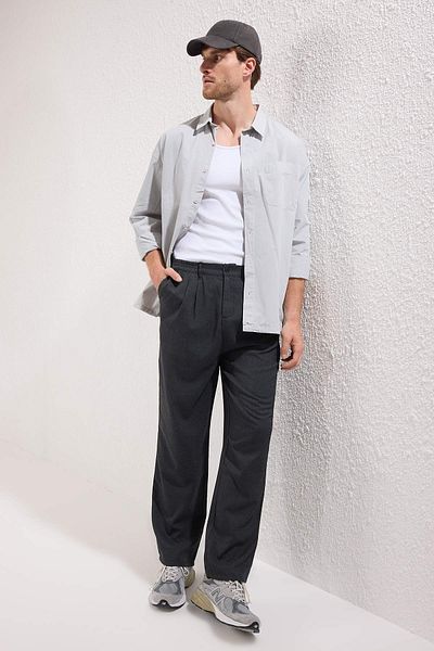 Trendyol Collection Ανοιχτό γκρι φαρδύ παντελόνι από φαρδύ ύφασμα TMNSS23PL00039