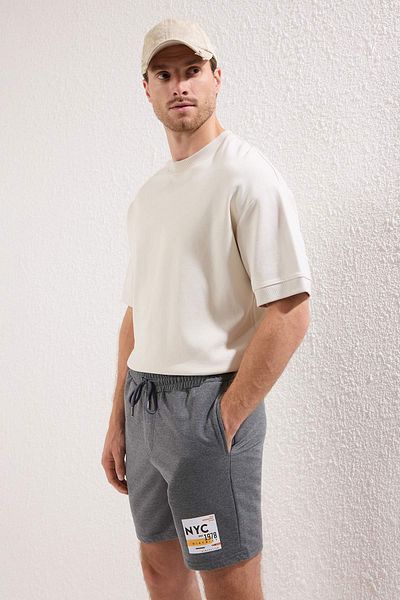 Trendyol Collection Anthracite Regular Cut, Μέσο Μήκος City Printed Σορτς