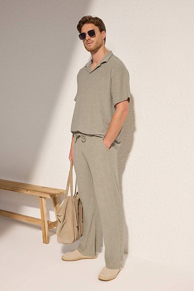 Trendyol Collection Φούτερ με ανοιχτό πόδι με υφή μέντας (TMNSS25EA00008)