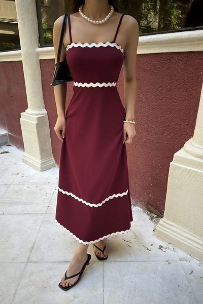 The Robi Rochie cu bretele subțiri cu detaliu dungi