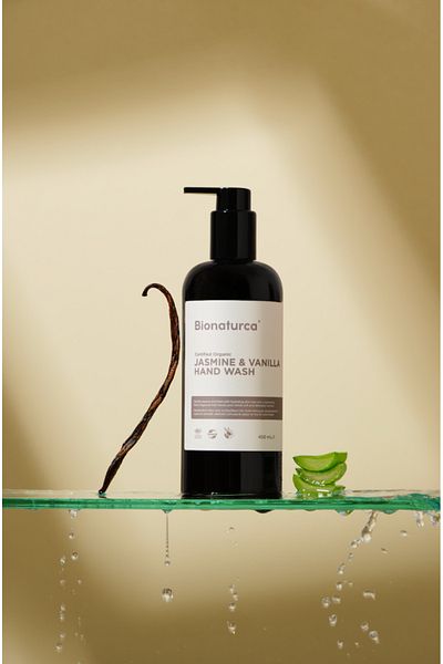 BIONATURCA Organic Certified Jasmine & Vanilla Liquid Soap 400 ml