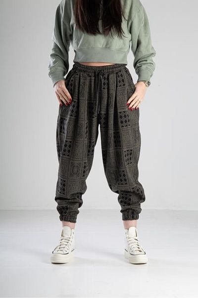 COCOPELLI Pantaloni de jogger plisați cu model de poker