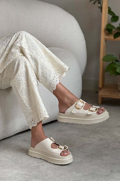 NİŞANTAŞI SHOES Γυναικείες παντόφλες Robin Beige Ζαρωμένη Ματ Χοντρή Σόλα Λεπτομέρεια Διπλή Πόρπη