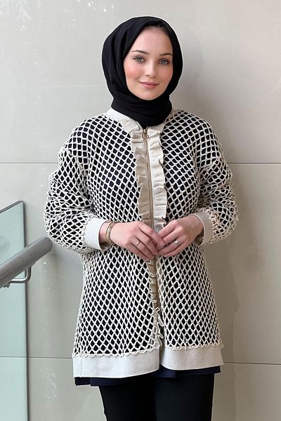 Ghisa Ruffled Front Zippered Mesh Jacket Cap
