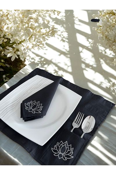 Menar Tasarım Lotus Flower Embroidered American Service Set Napkin Set 6-Person Design Dining Tablecloth Set