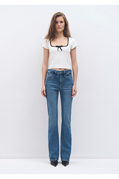 Mavi Fiyonk Detaylı Ekru Top Crop / Kısa Kesim 1613122-70057