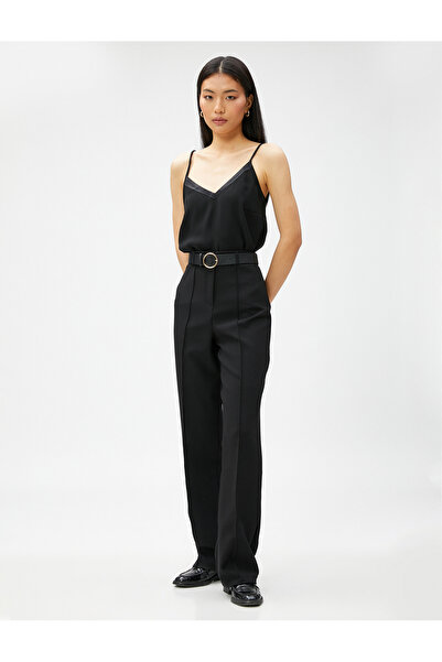 Koton Λεπτομερής λαιμόκοψη με λουράκι V λαιμόκοψη