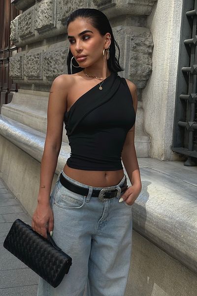 World Fashion Trends 6082 Ασύμμετρη Μαύρη Μπλούζα Αμάνικη με έναν ώμο