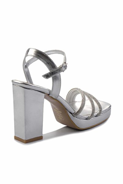 Bambi Klasické dámské kovové boty na podpatku Lame05215164809