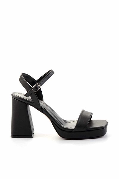 Bambi Schwarze klassische Damenschuhe mit Absatz K 05215164209