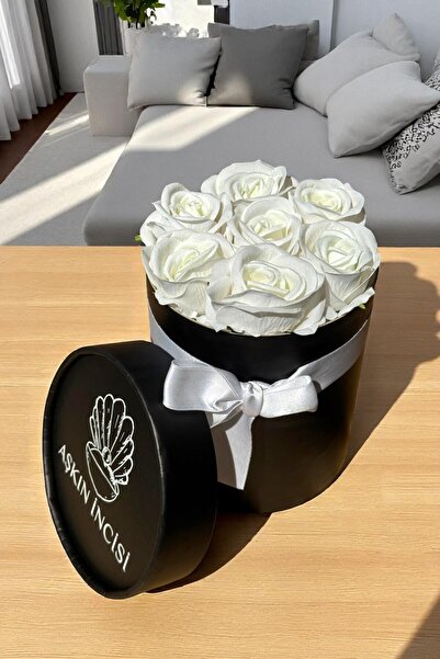 CAPSULE Sevgiliye Özel Hediye Gül Kutu Beyaz Hediyelik Çiçek Doğum Günü Sepeti Kız Arkadaşa Eşe Sevgili