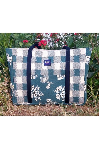 Mio Vero Vintage Oversized Totebag Shoulder Bag - Plaid Floral Pattern, Water Repellent Lining