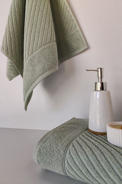 Sevim Soft 100% Cotton Hand Towel 50X90 cm - Set of 2 Geometric Towels - Green