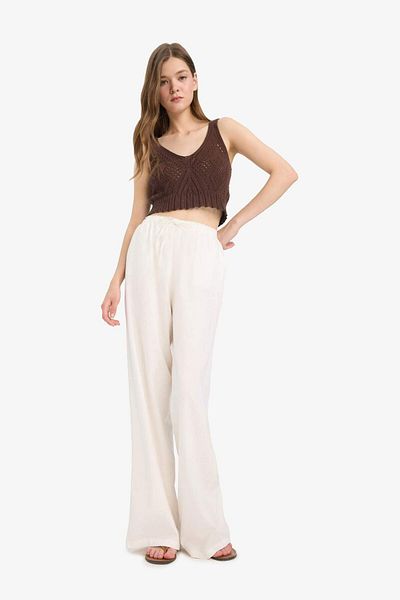DeFacto Slim Fit Slim Fit μπλούζα με λαιμόκοψη V με λουράκι F4146AX25SM