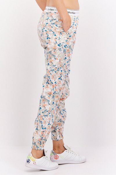 Calvin Klein Women Floral Print Jogger Pants, White/Teal Blue Combo