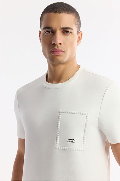 Avva Men's Ecru Crew Neck Interlock T-Shirt with Seersucker Print Detail A51Y1161