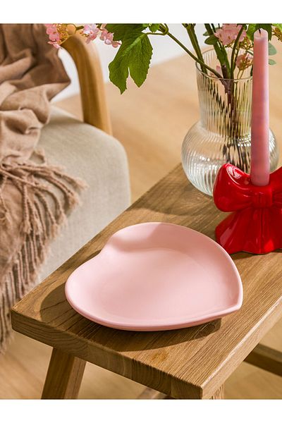 LC Waikiki Pink Heart Figured Ceramic Plate 20 cm