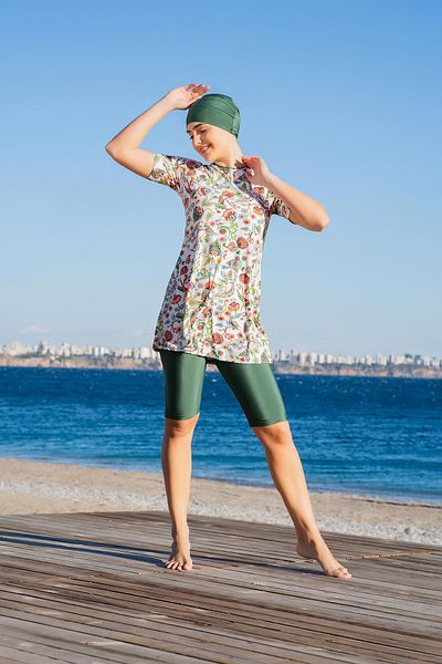 Ruko Maio Women's Short Sleeve Green Swimsuit with Tights C4T2N4O2-2