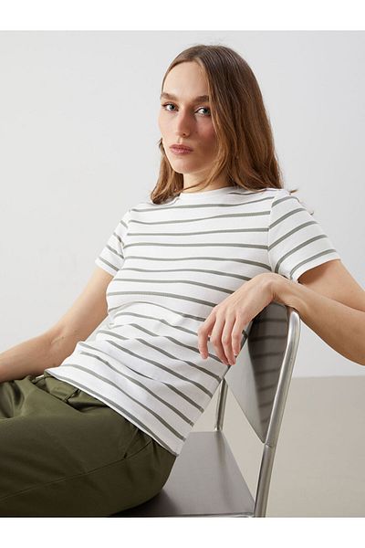 LC Waikiki Νέα σεζόν Crew Neck ριγέ γυναικείο Tisort - S5AG39Z8