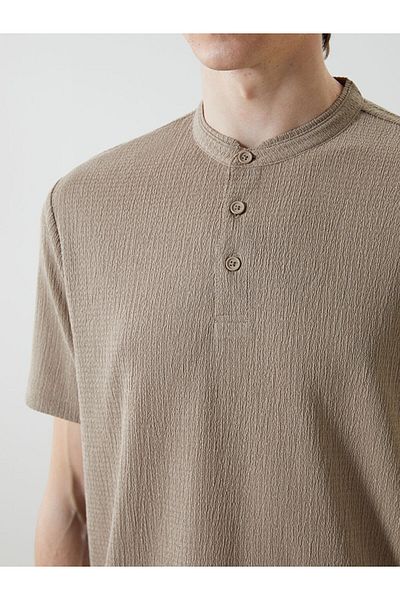 LC Waikiki Νέα σεζόν Judge Collar Patterned Buttoned Ανδρικό Tisort με υφή - S5G417Z8