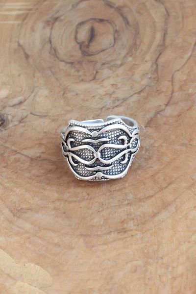 Celira Motif Silver Color Adjustable Men's Ring