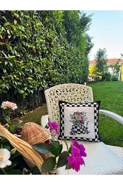 Merve Kaymakcı Compatible Kirlent Case with Cactus Checkerboard Pattern