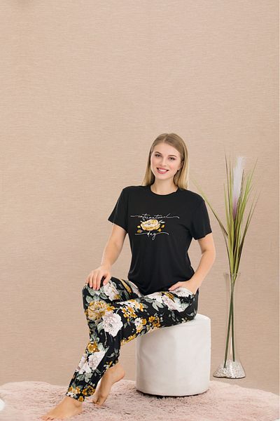 Lady Lingerie Women's Pajama Set with Short Sleeves, Floral Pattern, Elasticized Legs and Pockets