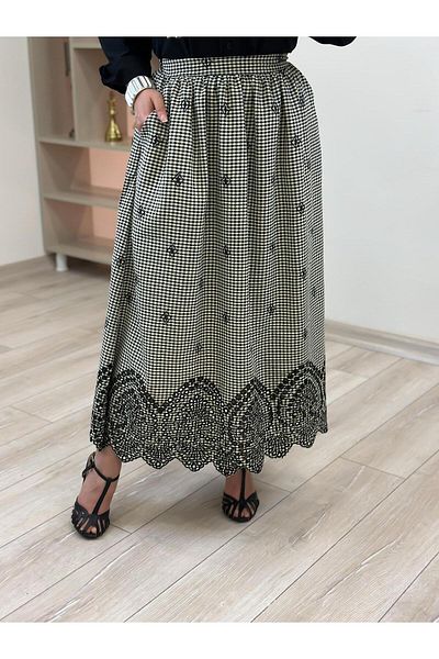 MELTEM TUĞAN Ethnic Pattern Embroidered Skirt Black