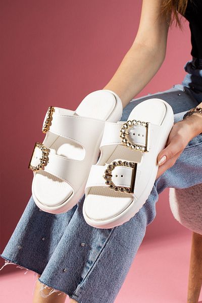 FUGA MODA Zandia White Double Striped Stone Buckle Polyurethane Wet Floor Slippers