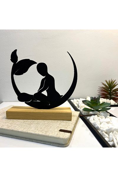 OEM "Relaxation Oasis" decoration with natural wood base, 15 cm, black, 3D printed