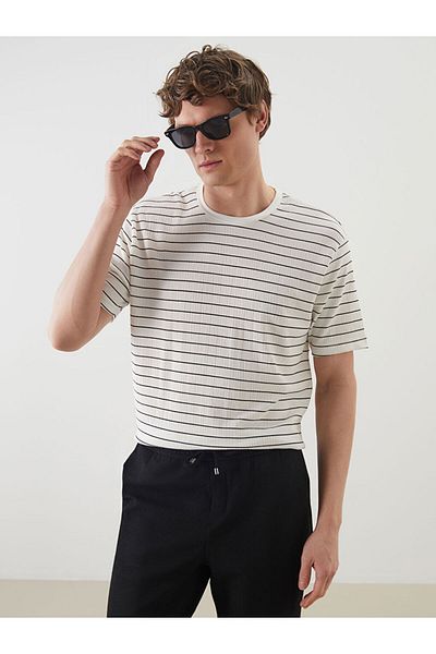 LC Waikiki Νέα σεζόν Crew Neck κοντομάνικο ριγέ χτενισμένο βαμβακερό ανδρικό μπλουζάκι - S5CB36Z8