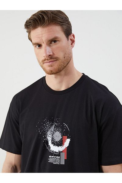 LC Waikiki New Season Crew Neck εμπριμέ χτενισμένο βαμβακερό ανδρικό Tisort - S5J853Z8
