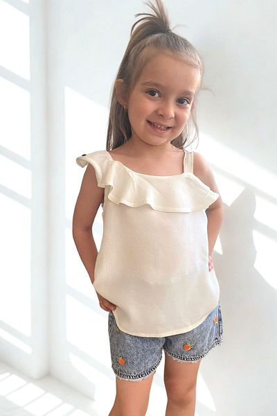Kübra Tekstil Lupinn Fashion Girl's One Shoulder Ruffled White Blouse – Stylish and Comfortable Design for Summer