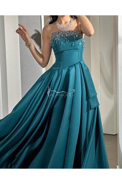 ALANOOD FASHION فستان سهرة بقصة متميزة