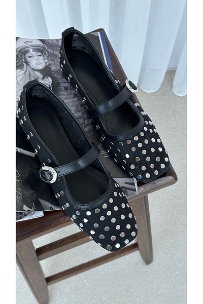Letafia Carol Stone Detailed Ballerinas