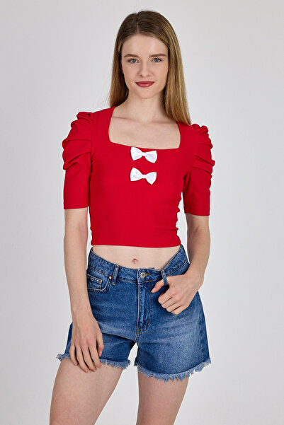 Rays Kırmızı Kare Yaka Fiyonk Detaylı Crop Bluz 1349