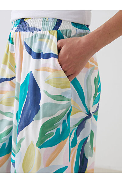 LC Waikiki Floral Women's Shorts with Elastic Waist