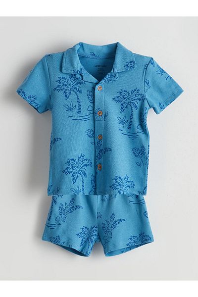 LC Waikiki قميص وشورت مطبوع للأولاد الصغار مكون من قطعتين