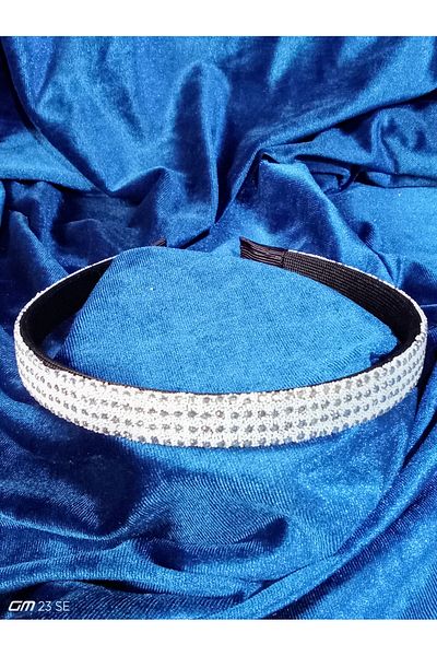 Adel Crown 1.5 cm Crystal Necklace