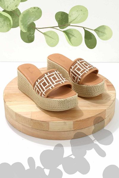 Bambi Beige Tan Women's Slippers K04862501028