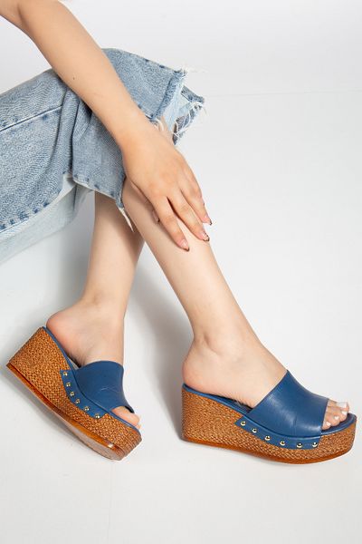 Elile Shoes Papuci din piele naturală cu toc pană