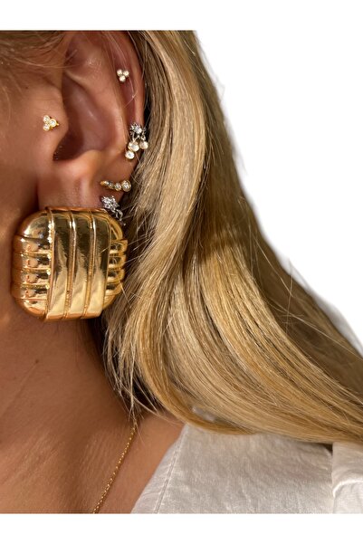 Bo Takı ve Aksesuar Gold Renk Kare Plaka Küpe