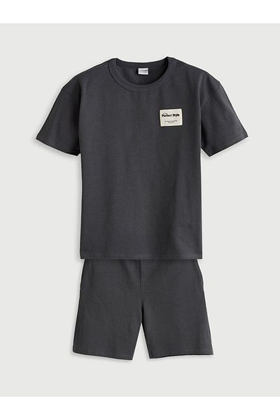 LC Waikiki Lcw Crew Neck Boys T-Shirt and Shorts