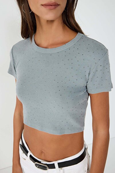 No Matter What Crop-Top aus Cordstoff mit durchgehender Steinbeschichtung