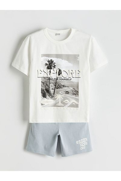LC Waikiki Lcw Crew Neck Boys T-Shirt and Shorts